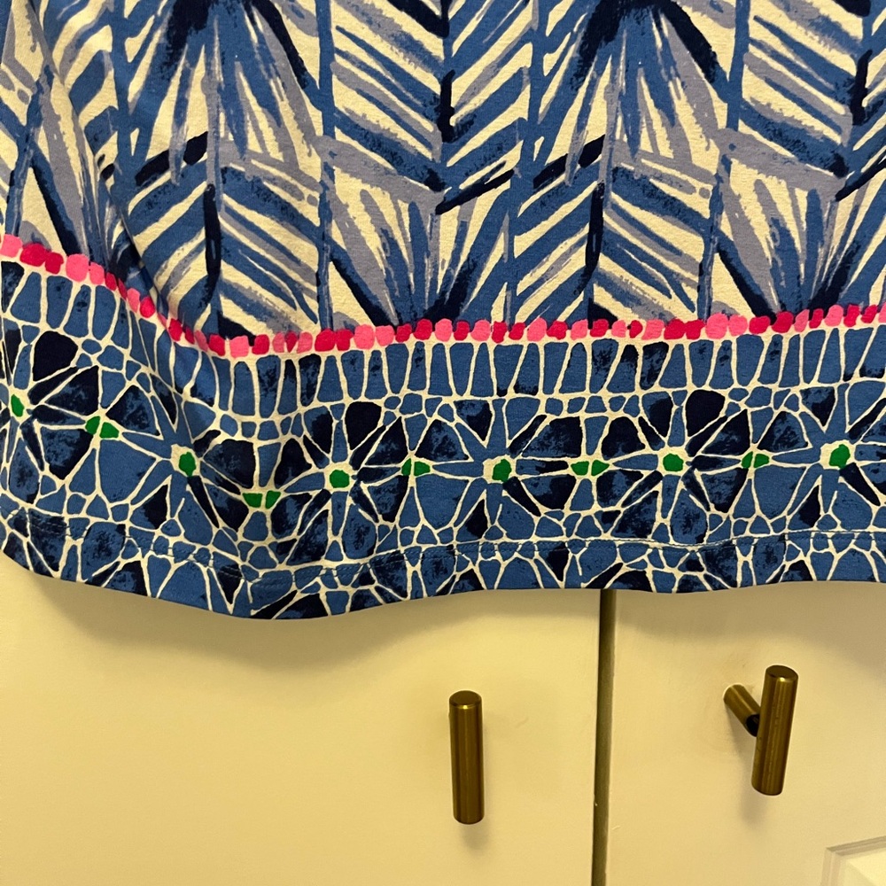 Lily Pulitzer Dress. Lowe dress, short sleeve. Size medium. - Picture 2 of 4